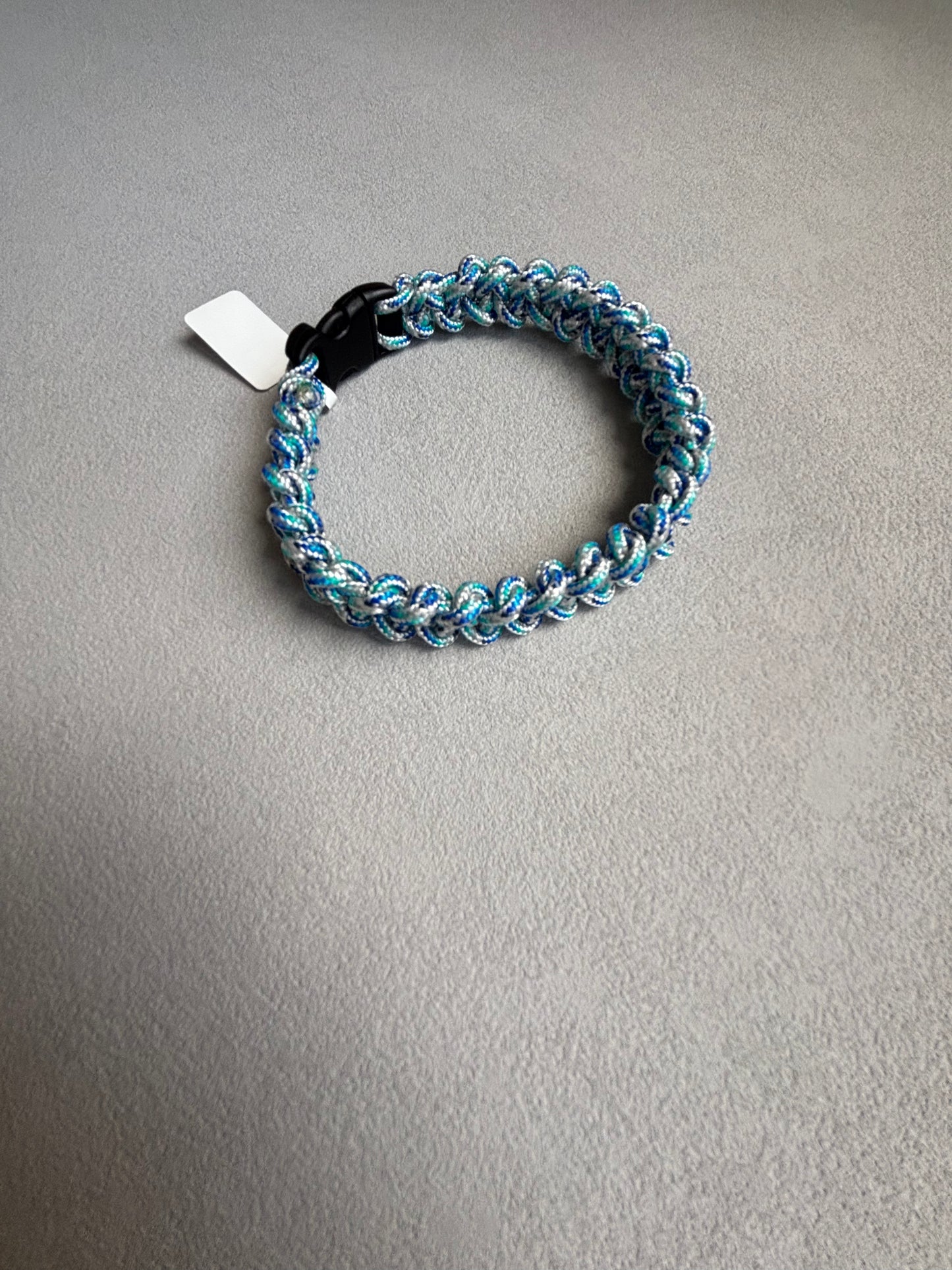 Umbrella cord buckle (young)